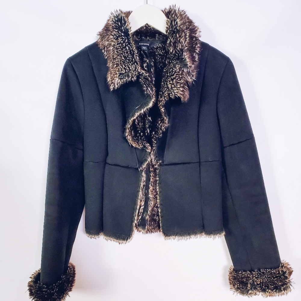 Fur Trimmed Coat - Picture 7 of 7
